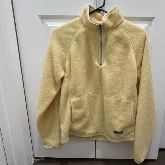 Patagonia size: M yellow women's pull-over - Picture 4 of 4